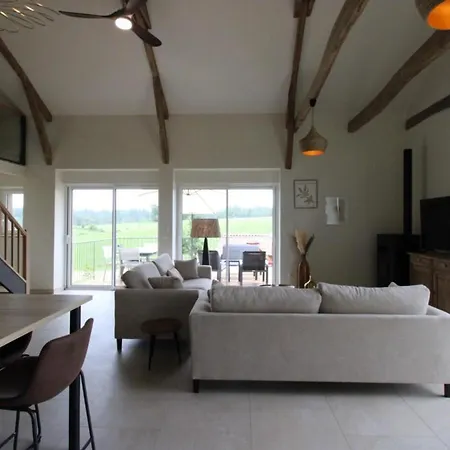 Maison De Charme Avec Privatif Et Terrasse Pres De - Fr-1-742-573 Hébergement de vacances