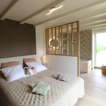 Hébergement de vacances Maison De Charme Avec Privatif Et Terrasse Pres De - Fr-1-742-573 *